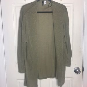 Long sleeve light sweater